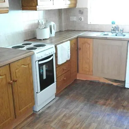 Avondale Hostel *